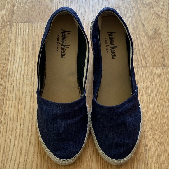 Neiman Marcus Lola Linen Wedge Espadrille Pump - Picture 2 of 7